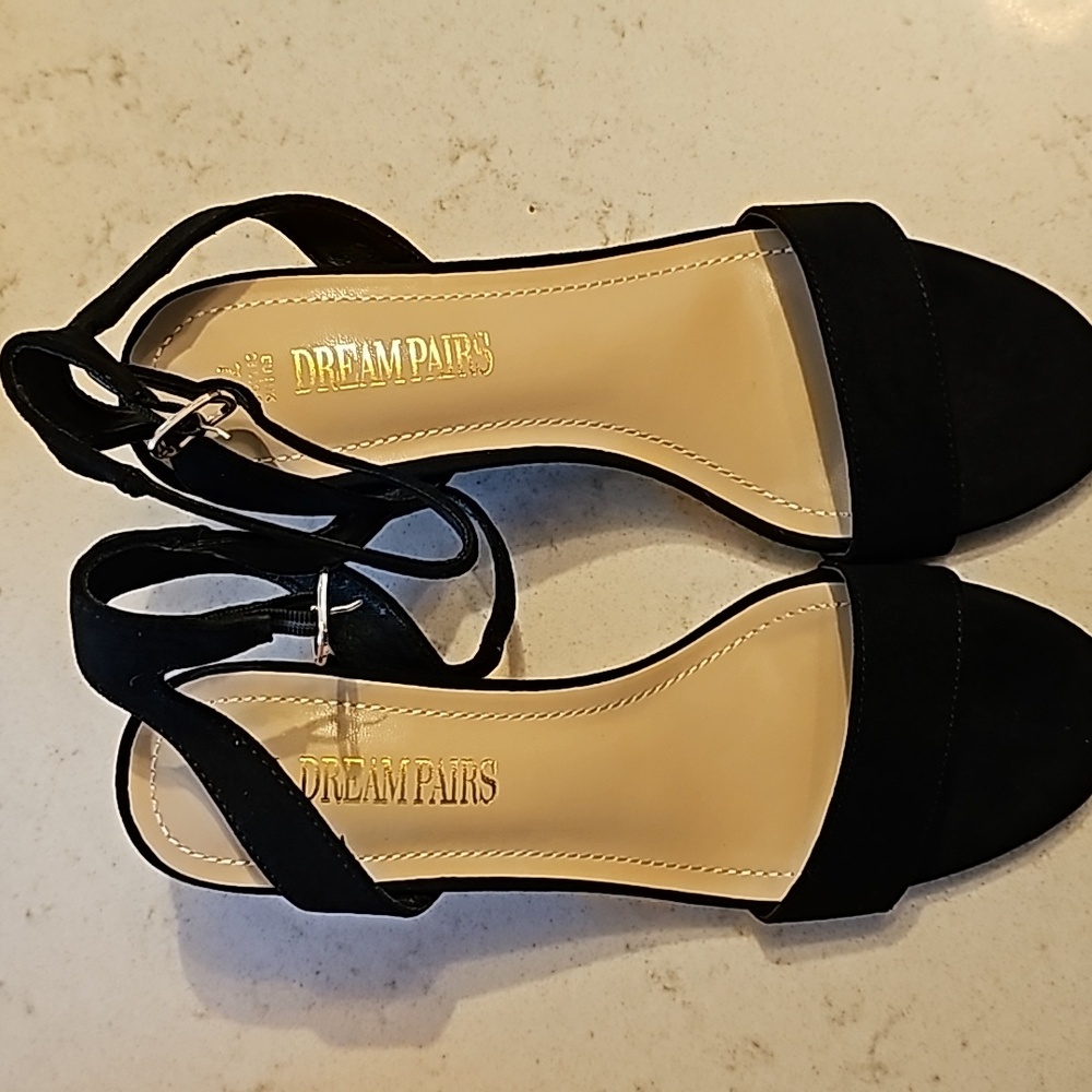 Dream Pairs Black Suede open toe ankle strap low block chunky heels size 7.5